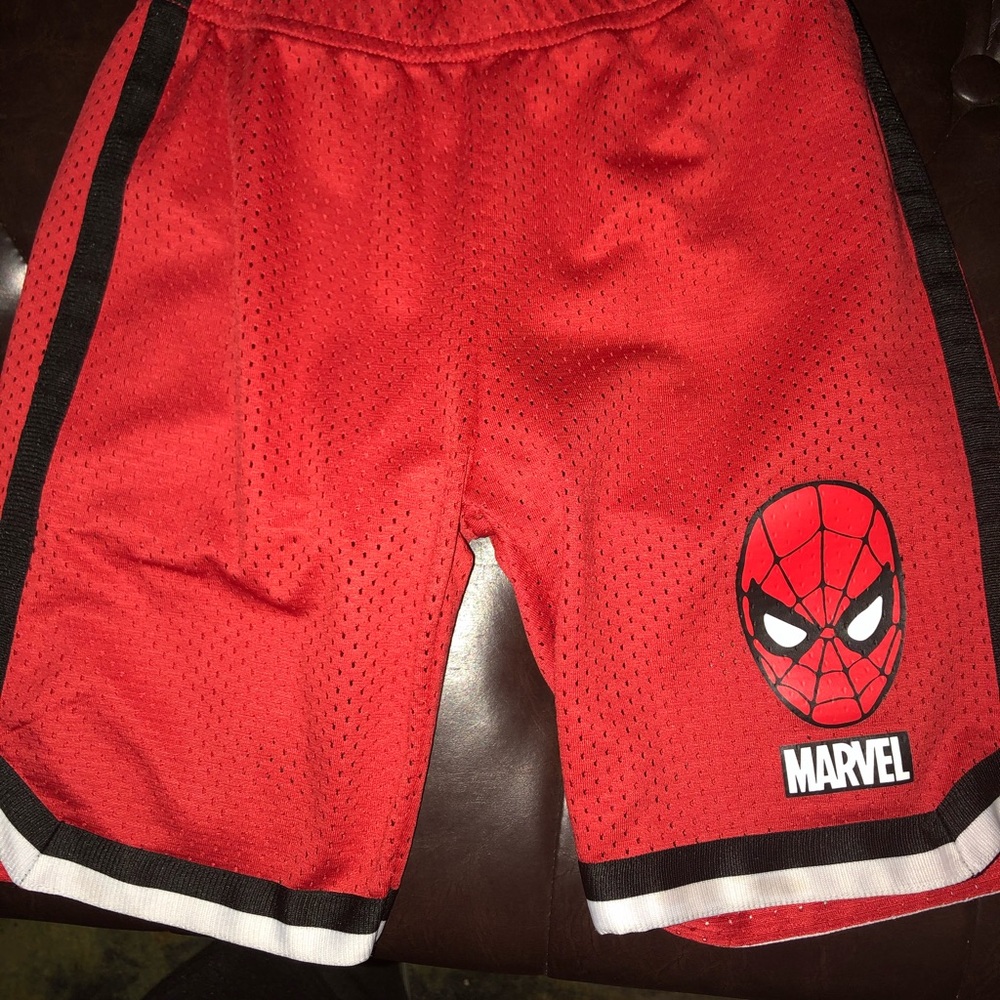 Spider-Man boys shorts 4/5